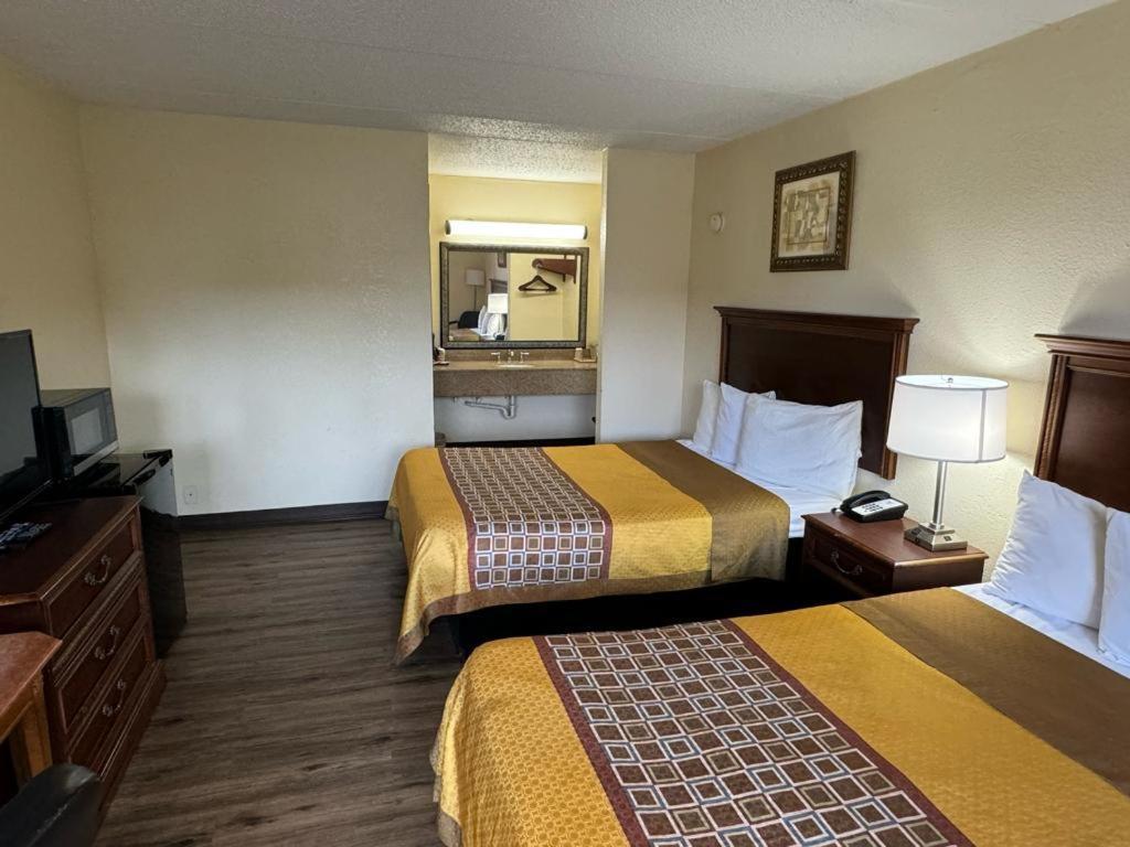 Heritage Inn Milledgeville Bagian luar foto