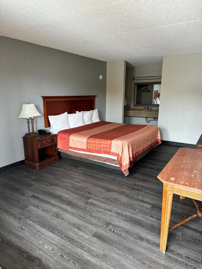 Heritage Inn Milledgeville Bagian luar foto